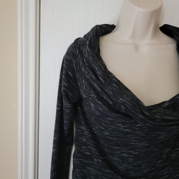 Guess Amera off the shoulder Sweater - Picture 5 of 12